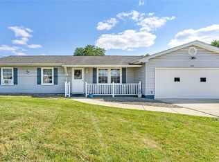 5559 London Dr, Youngstown, OH