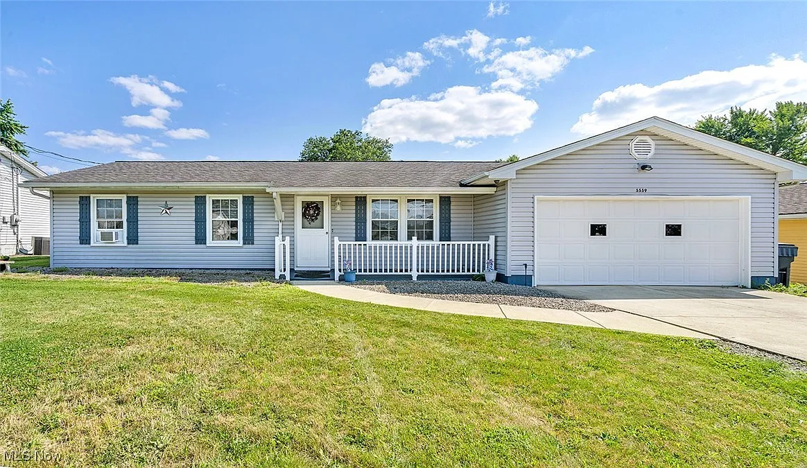 5559 London Dr photo 1