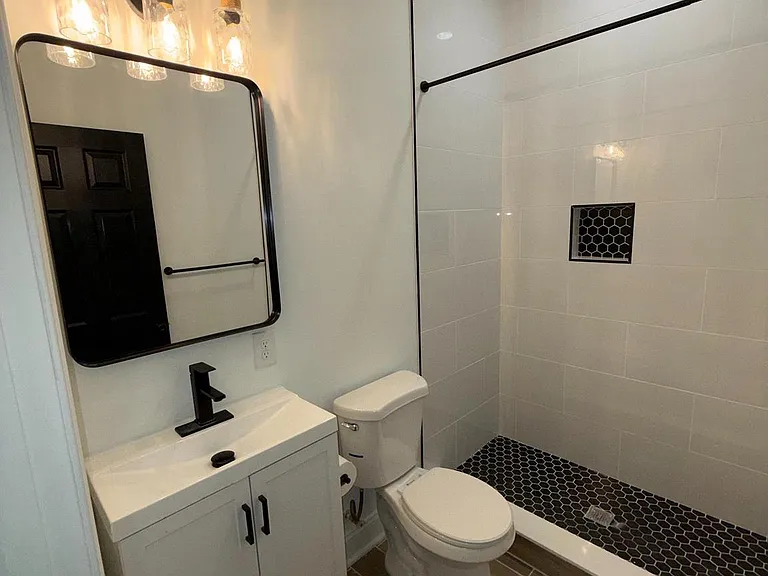 2028 Druid Hill Ave #1 — Photo 12