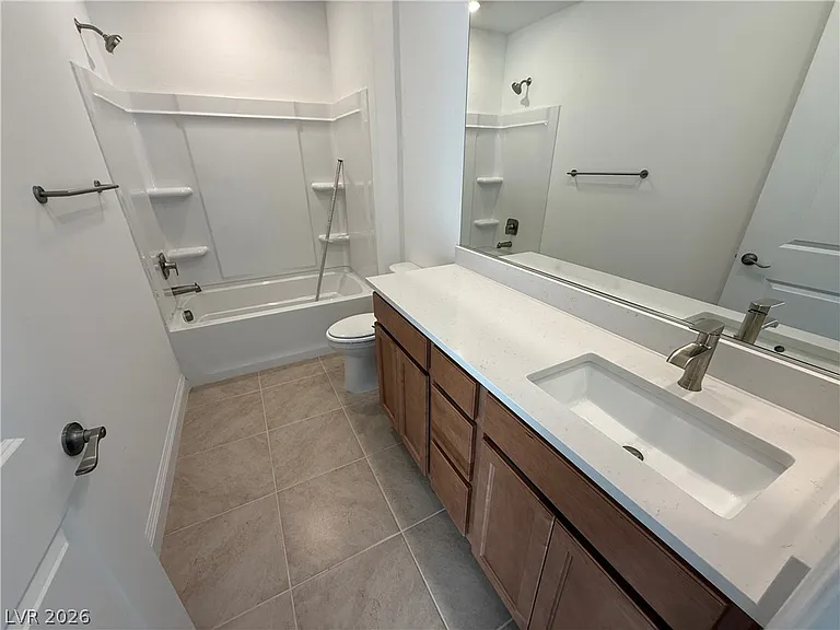 162 Sun Glaze Ave — Photo 8