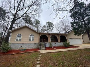 20 Oak Ln, Childersburg, AL 35044