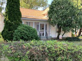 317 Bowen St, Savanna, IL 61074