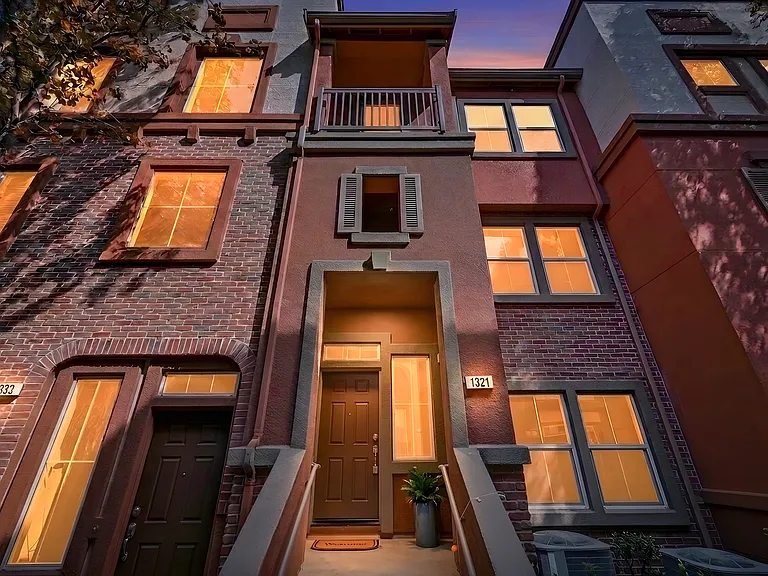 1321 Lee Pl — Photo 5