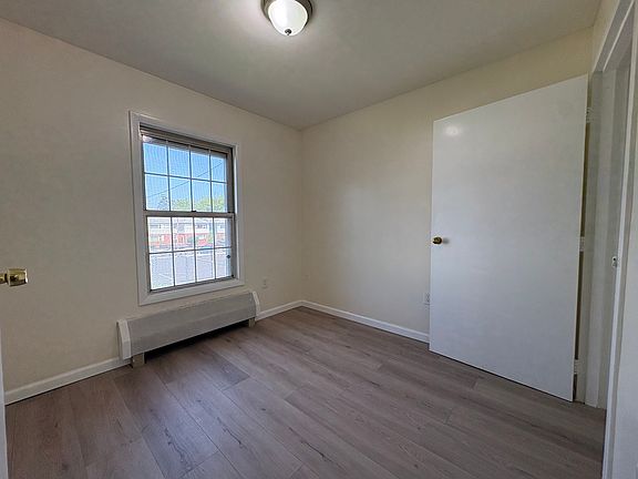 5th image of 174 Dwight St #2