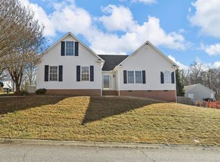 316 Garnet Valley Dr, Inman, SC 29349