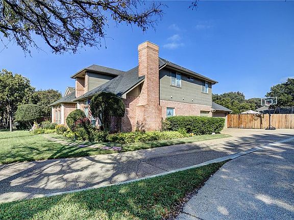 3rd image of 1302 Brook Arbor Dr