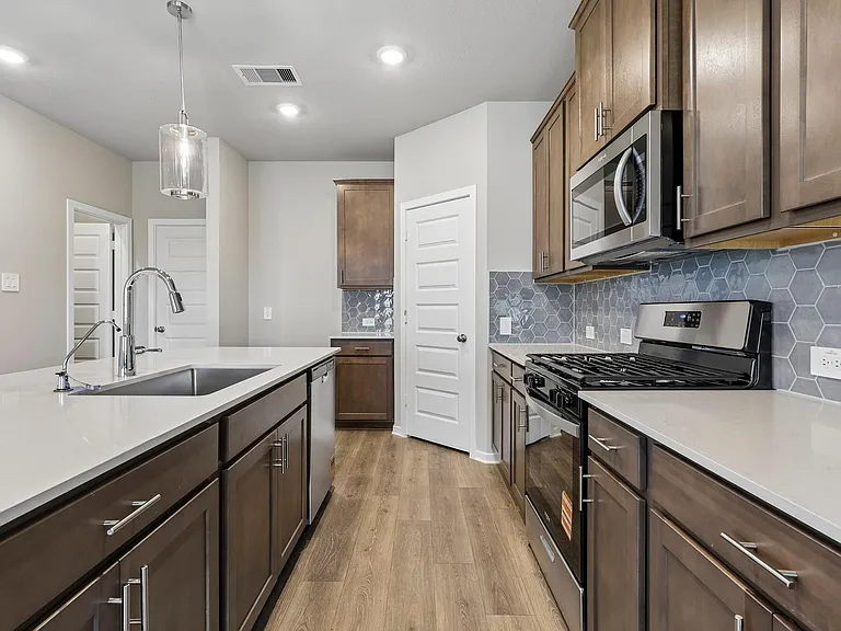 4215 Pine Springs Ct — Photo 9
