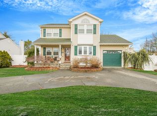 811 County Line Road, Amityville, NY 11701