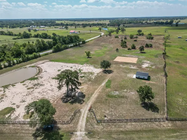 33083 Fm 1736 Rd, Hempstead, TX 77445