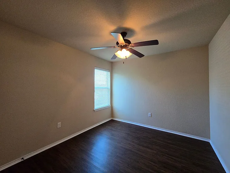 203 Anne Louise Dr — Photo 10