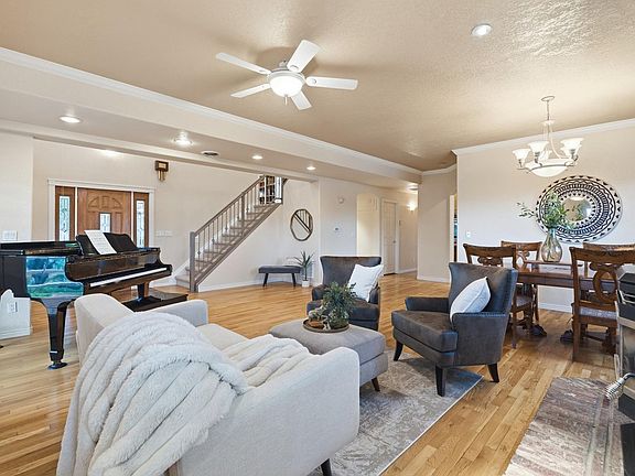 5th image of 6795 Villa Ln