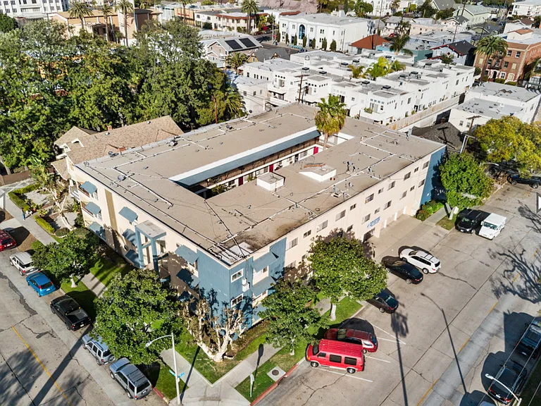 800 Linden Ave in Long Beach — Photo 12
