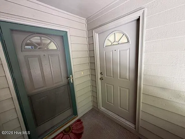 212 Kings Trl #D — Photo 1