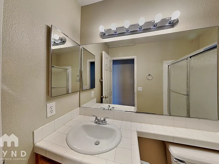 4044 Forestville St — Photo 14