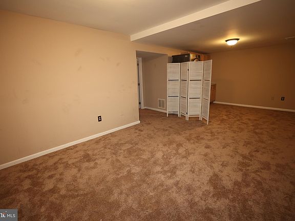 3rd image of 3094 Fennegan Ct