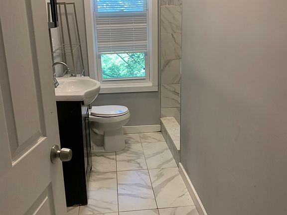 2nd image of 82 Analomink St