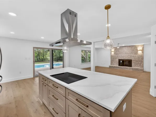 234 Country Club Rd, Shalimar, FL 32579