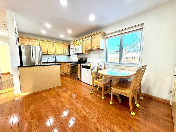 5th image of 218-07 73rd Ave Floor 2