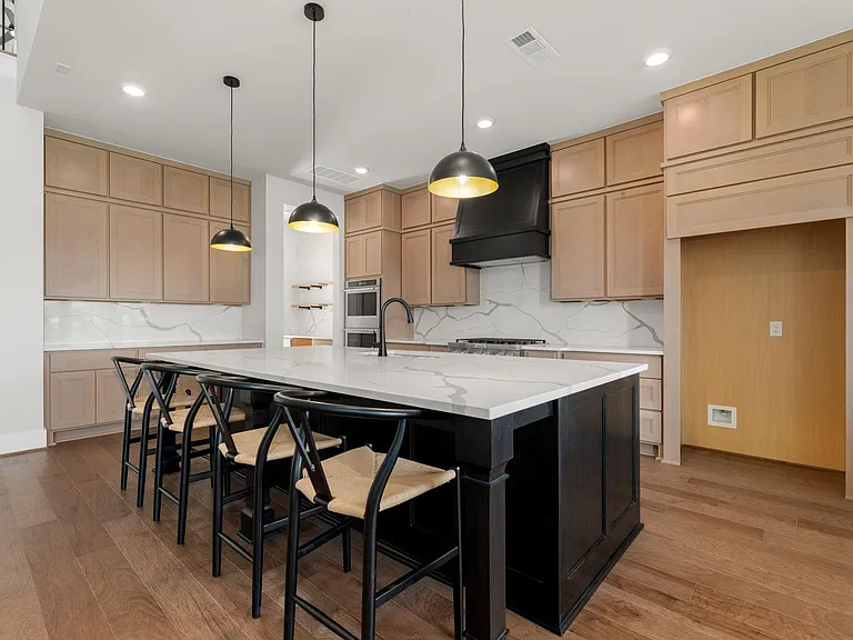 1222 Crown Forest Dr — Photo 9