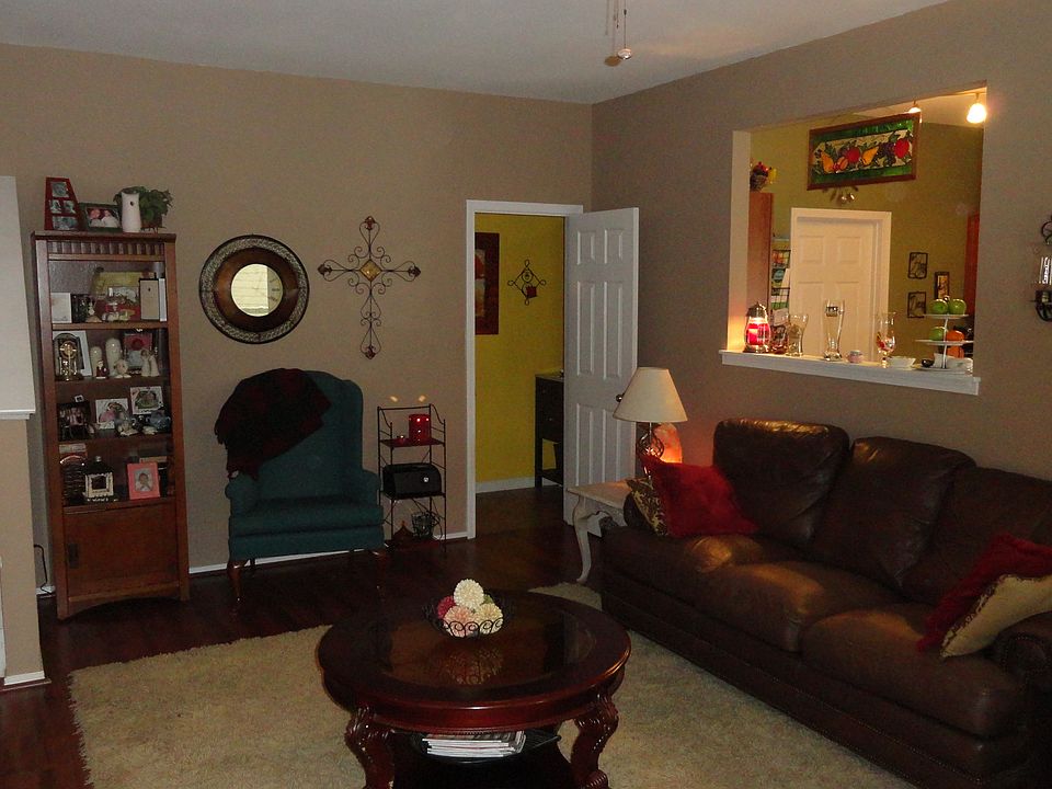 2nd image of 1123 Willow Wind Dr
