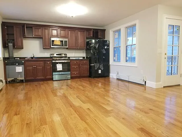 18 Cherry St #3