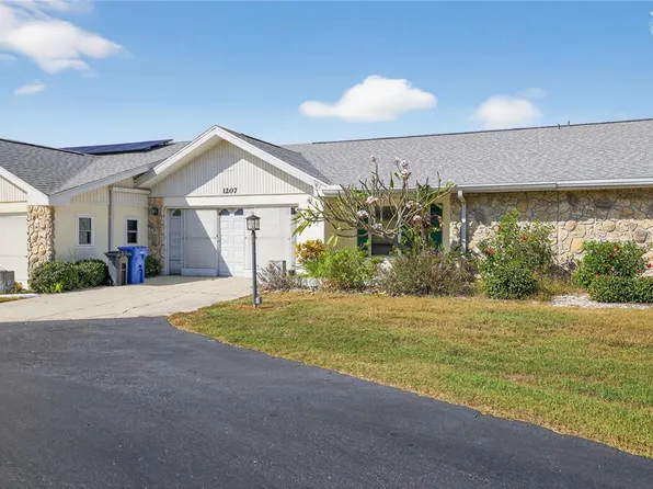 1207 Eastloch Ct, Sun City Center, FL 33573
