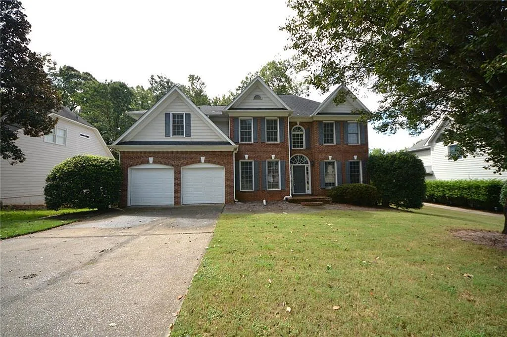 5 bed, 3.0 bath, 2976 sqft, $3,200 — Photo 1