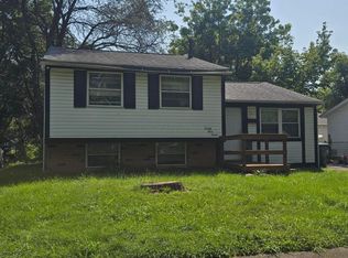 2390 Carlford St, Columbus, OH 43232