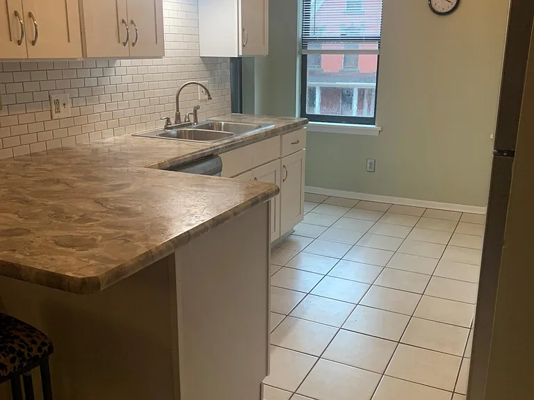 65 Whitney Pl #4 — Photo 22