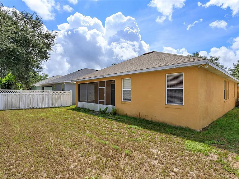 5537 Burlwood Dr — Photo 24