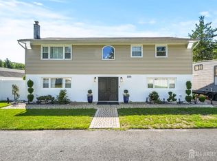 325 Pine Brook Rd, Manalapan, NJ 07726