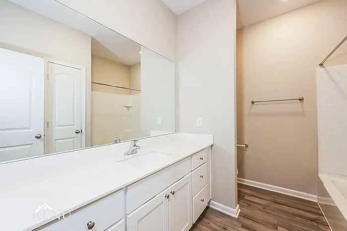 2028 Hialeah Dr — Photo 14