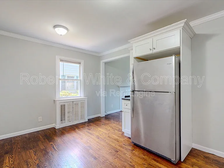 677 Garfield Ave — Photo 4
