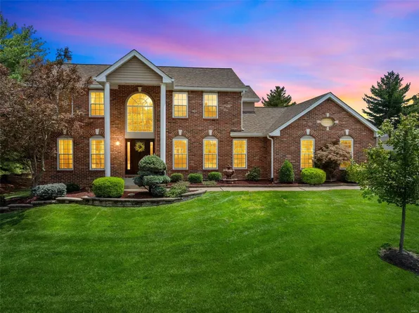 31 Woodmere Cir, Saint Charles, MO 63303