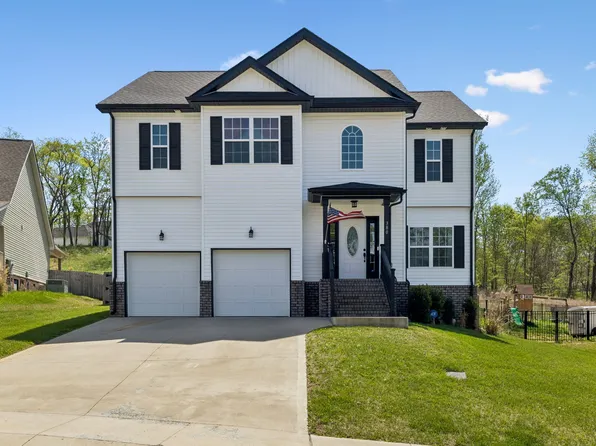 380 Barry Dr, Clarksville, TN 37040