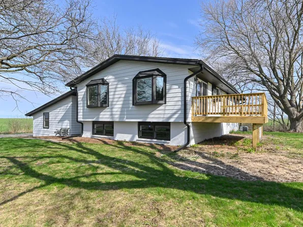 W6582 Hazel Ridge ROAD, Elkhorn, WI 53121