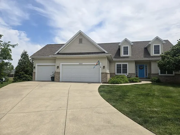 2334 Cascade Ct, Normal, IL 61761