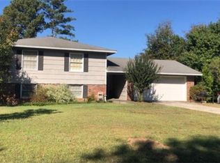 1105 Kenwood Dr, Perry, GA 31069