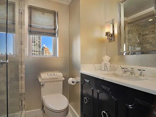Sold by Sotheby's International Realty | media 6