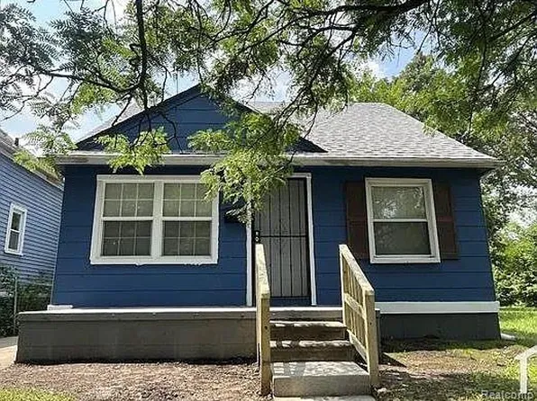 7409 Brace St, Detroit, MI 48228