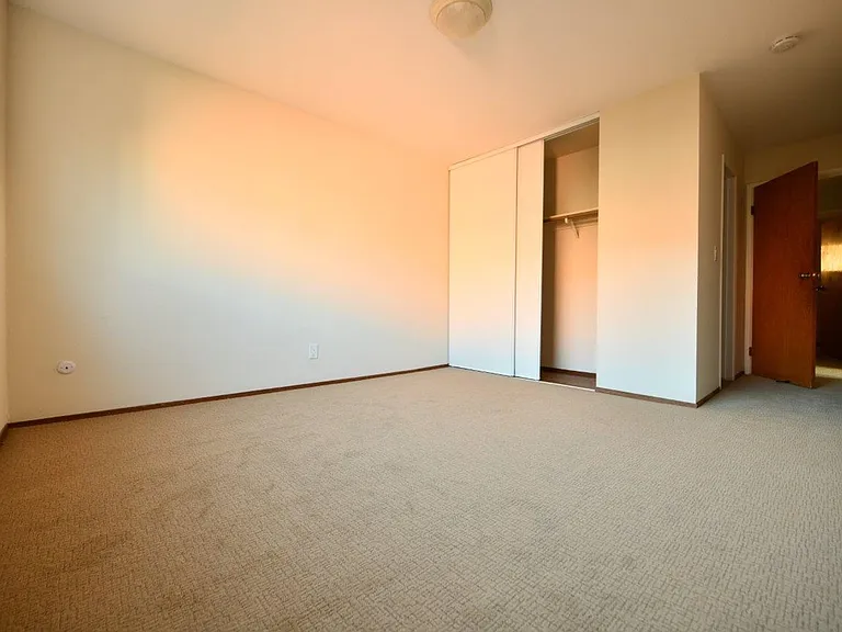 2537 Regent St — Photo 16