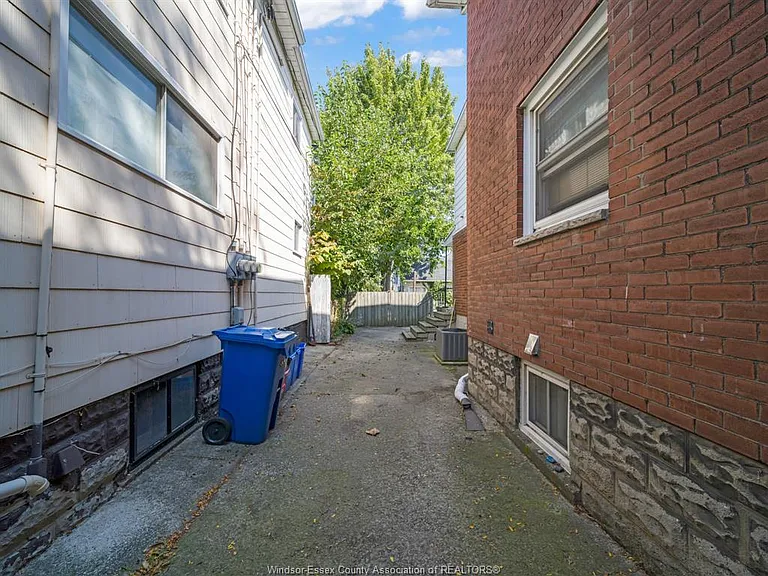 758 Pierre Ave #3 — Photo 11