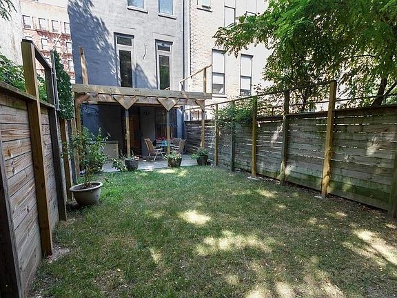 4th image of 314 W 113th St