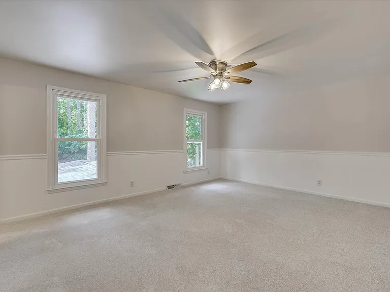 2111 Huron Dr — Photo 24