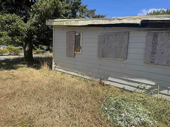 5th image of 849 Small Ave