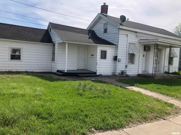 1221 S 10th St, Quincy, IL 62301