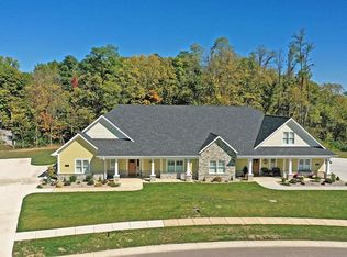 305 Blue River Dr, Knightstown, IN 46148