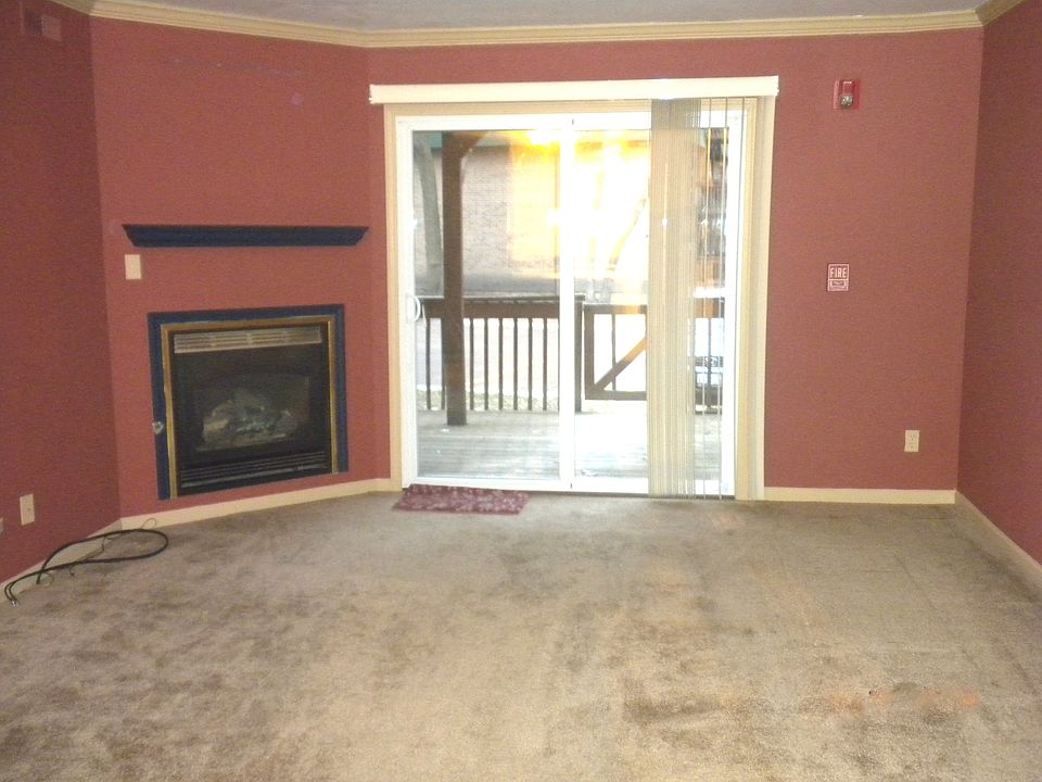 1st image of 1990 Tall Oaks Dr APT 3B