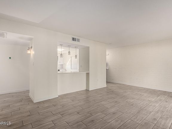 3rd image of 11047 N COGGINS Drive