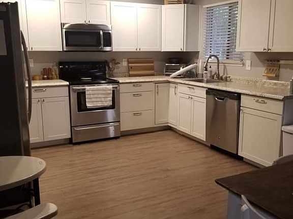 2nd image of 877 Camino Ct